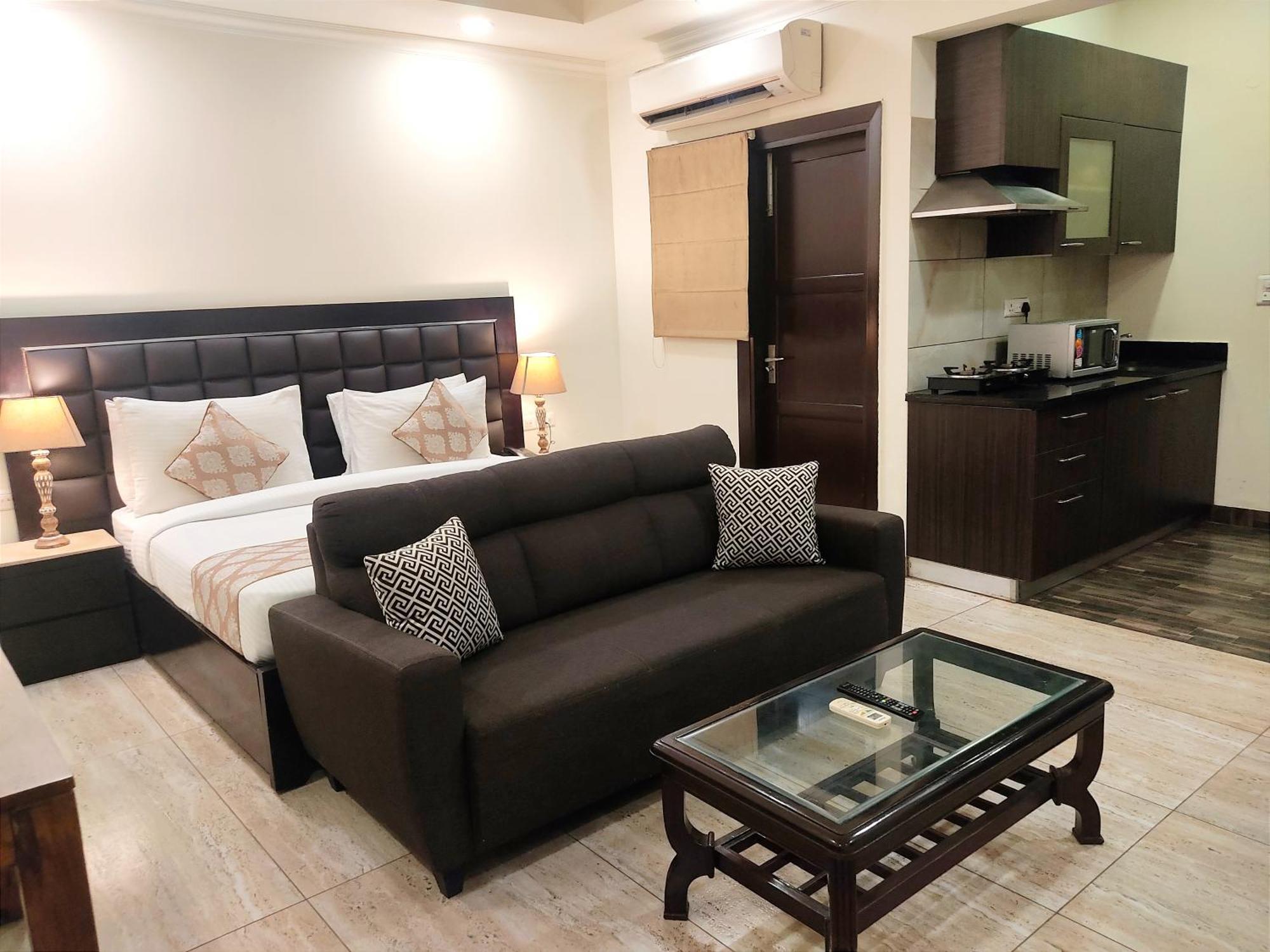 When In Gurgaon - Artemis Hospital 1 Min Walk, Fortis & Medanta 4 Mins Drive Екстериор снимка